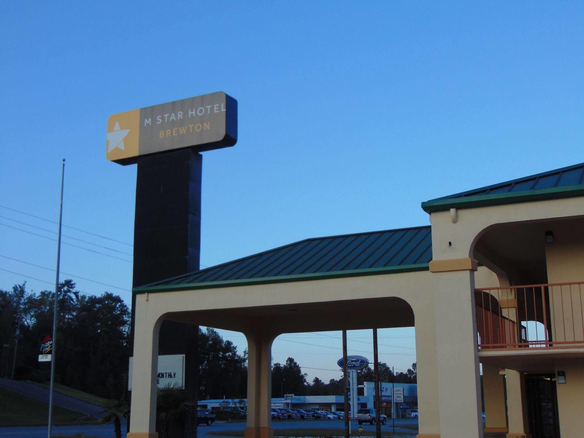 Hotel Days & By Wyndham Brewton